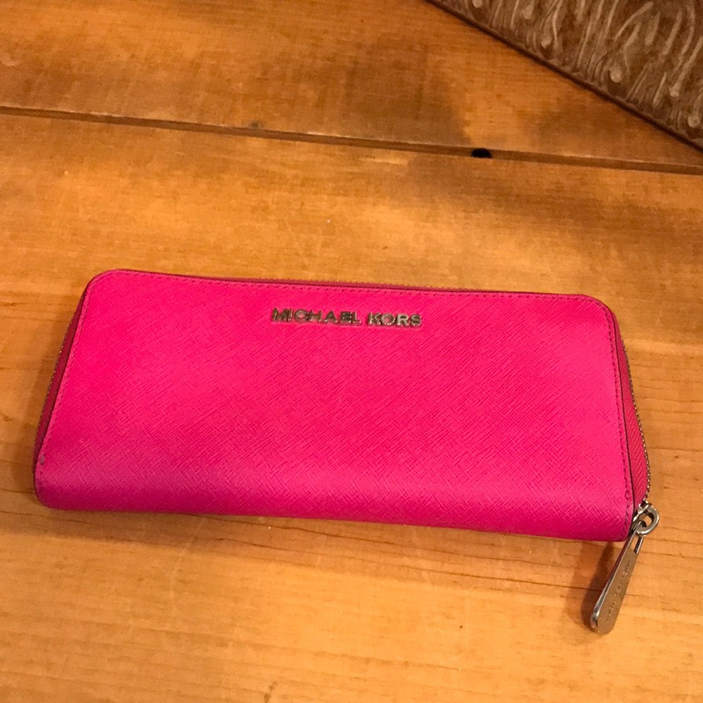 MICHAEL KORS pink wallet SAFFIANO leather